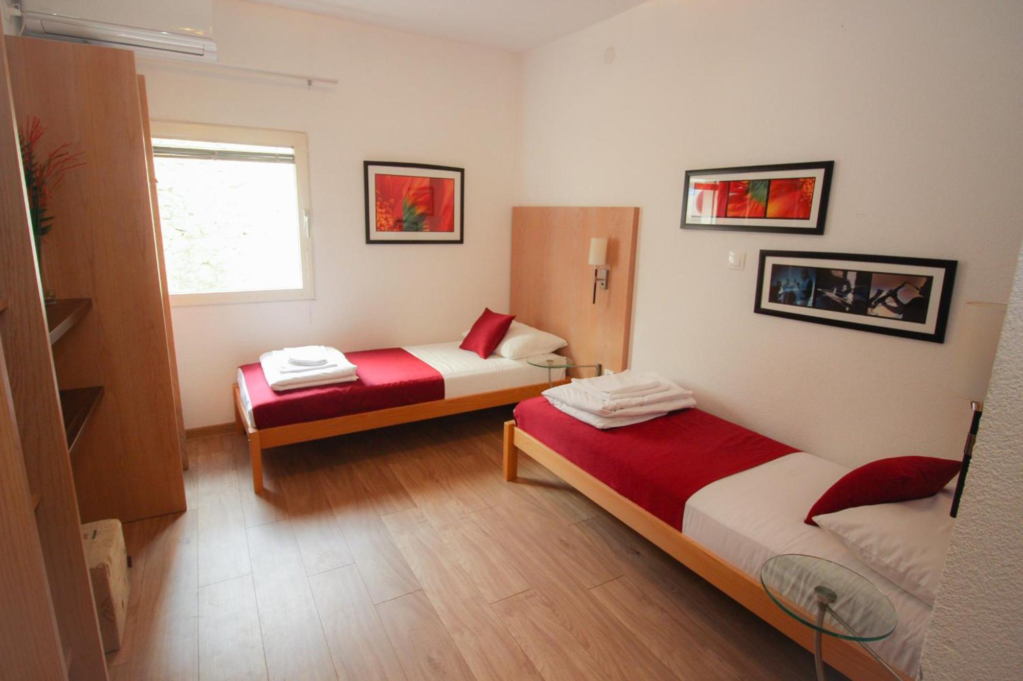 Villa Deny Mostar - With Free Parking ภายนอก รูปภาพ