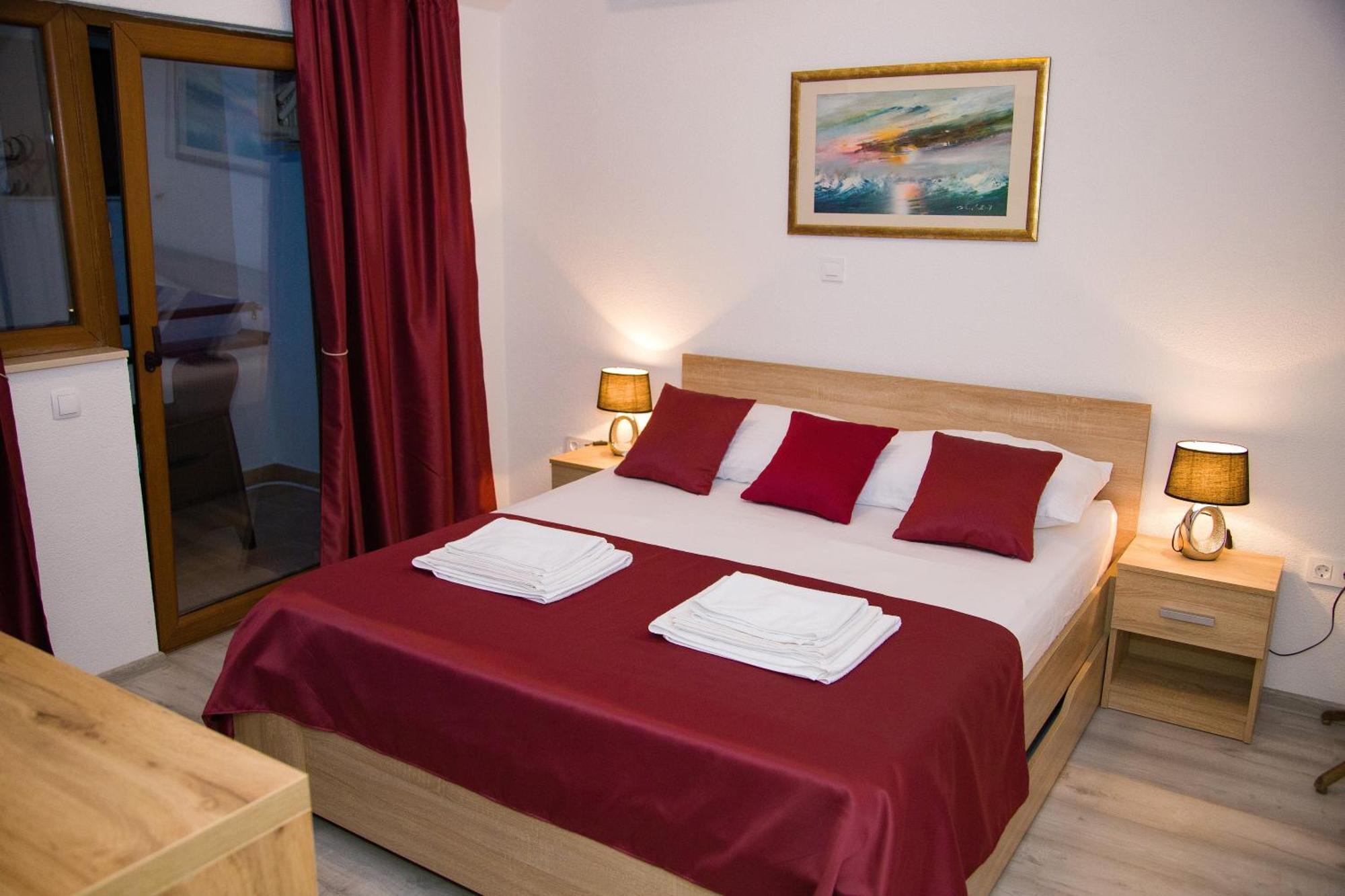 Villa Deny Mostar - With Free Parking ภายนอก รูปภาพ